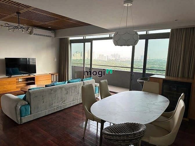 Cho thuê Penhouse Garden Court Quận 7 300m² - View bến du thuyền tuyệt đẹp!