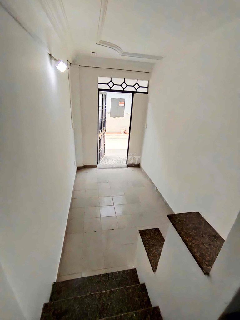 Kiot cho thuê đường Nguyễn Tri Phương, Thủ Đức - 43m², an ninh tuyệt đối!