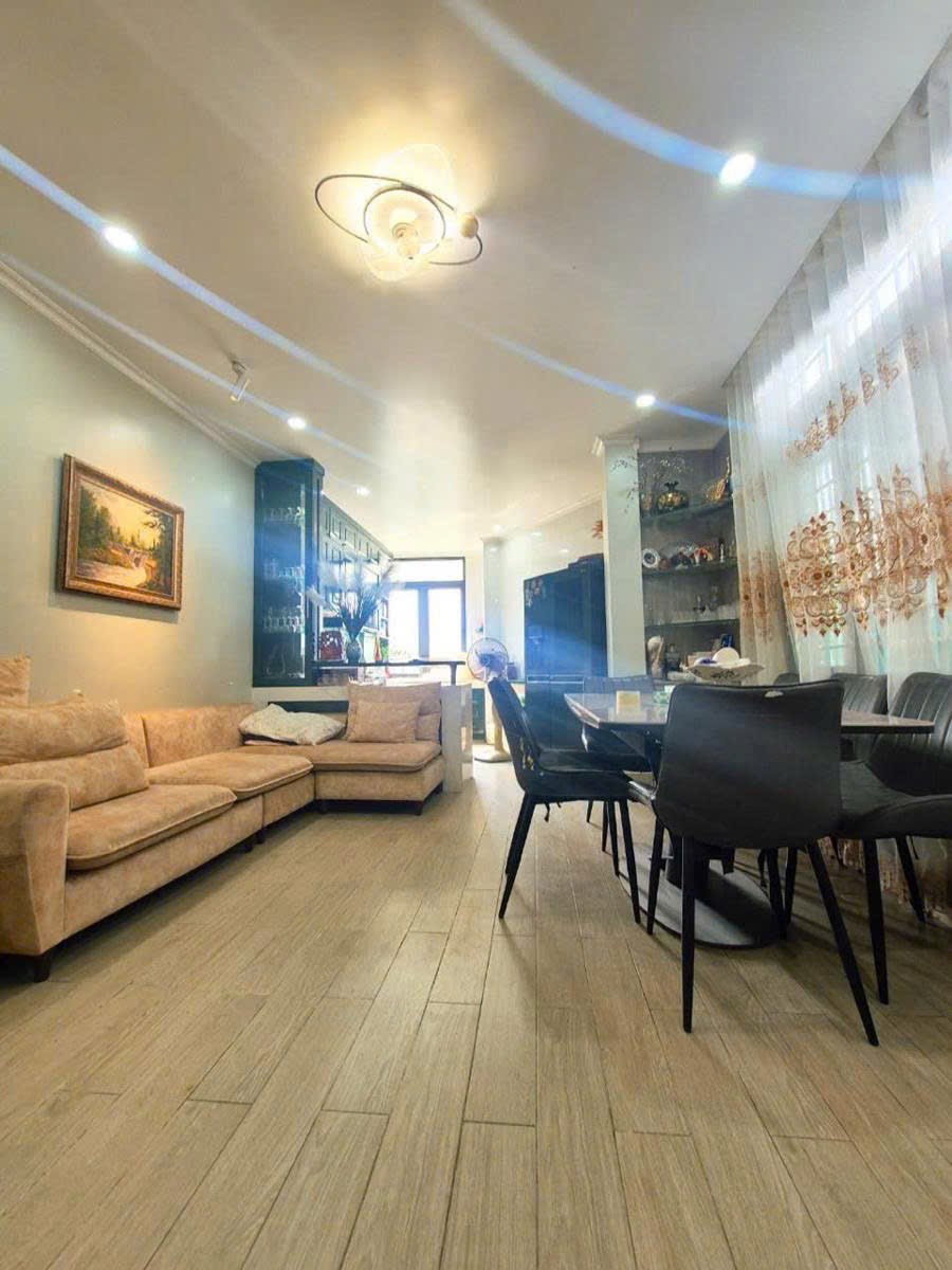 Nhà mặt phố Trường Chinh Đống Đa 50m² giá 29 tỷ - Lợi thế vàng cho kinh doanh!