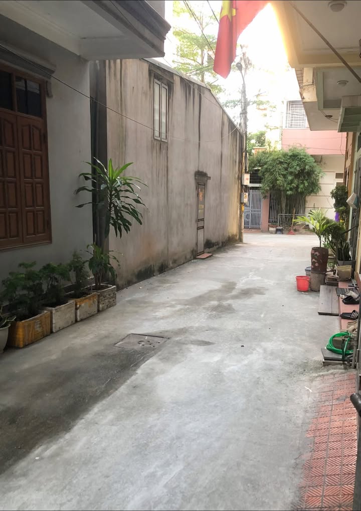 Nhà 3 tầng phố Duyên Thái, Thường Tín, 30m², giá 5 tỷ - Ô tô đỗ cửa, chính chủ!