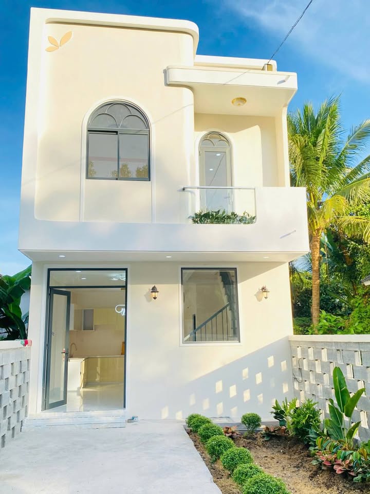 Nhà 1 Trệt 1 Lầu Tại Tân Hạnh, Vĩnh Long 107.6m² giá chỉ 1.5 tỷ - View Sông Mát Mẻ!