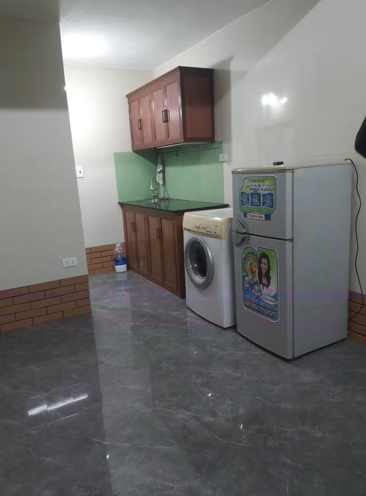 Nhà nguyên căn cho thuê tại Vĩnh Hưng Hoàng Mai 20m² chỉ 4 triệu - Nhà mới sạch sẽ, đầy đủ tiện nghi!