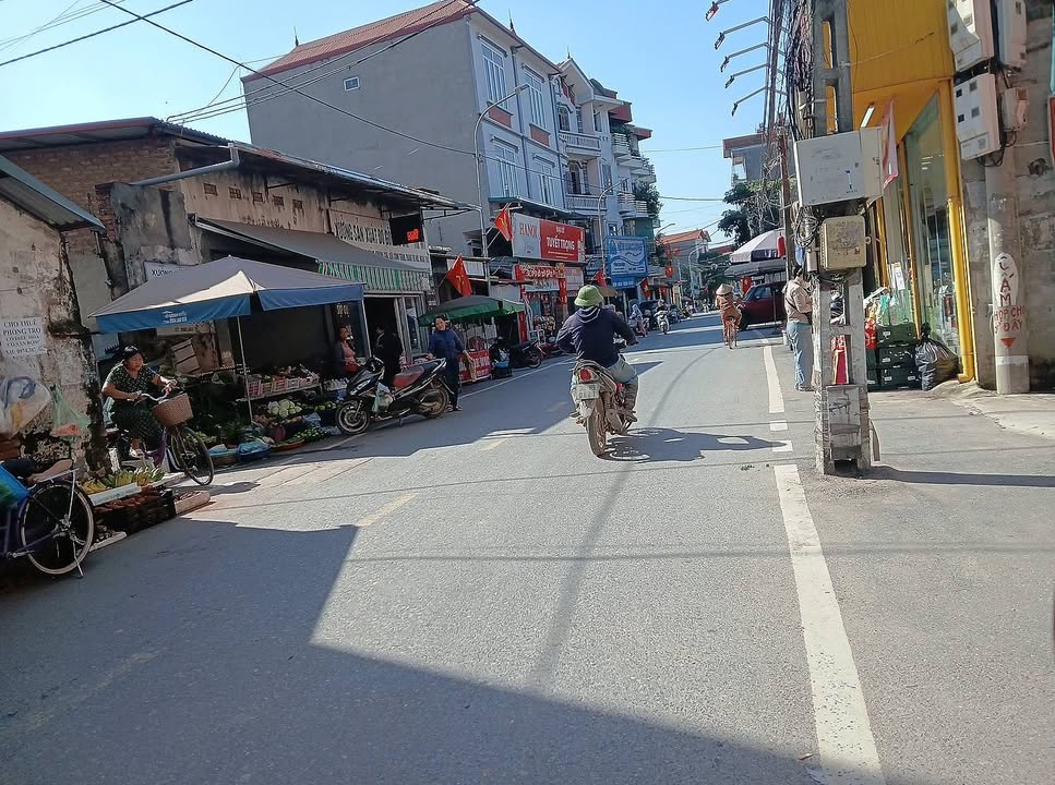 Nhà 4 tầng tại Đức Thượng, Hoài Đức 44m² - Ô tô vào tận cửa, giá thỏa thuận!