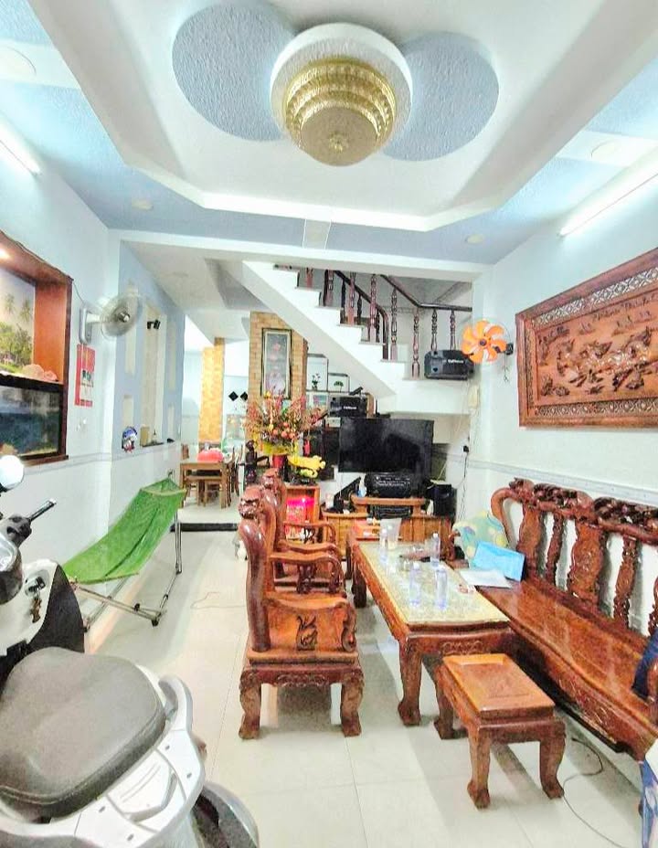 Bán Nhà 2 Tầng Tân Thới Hiệp 14, Quận 12 - 45m² Chỉ 2.5 Tỷ - Phong Thủy Tốt!