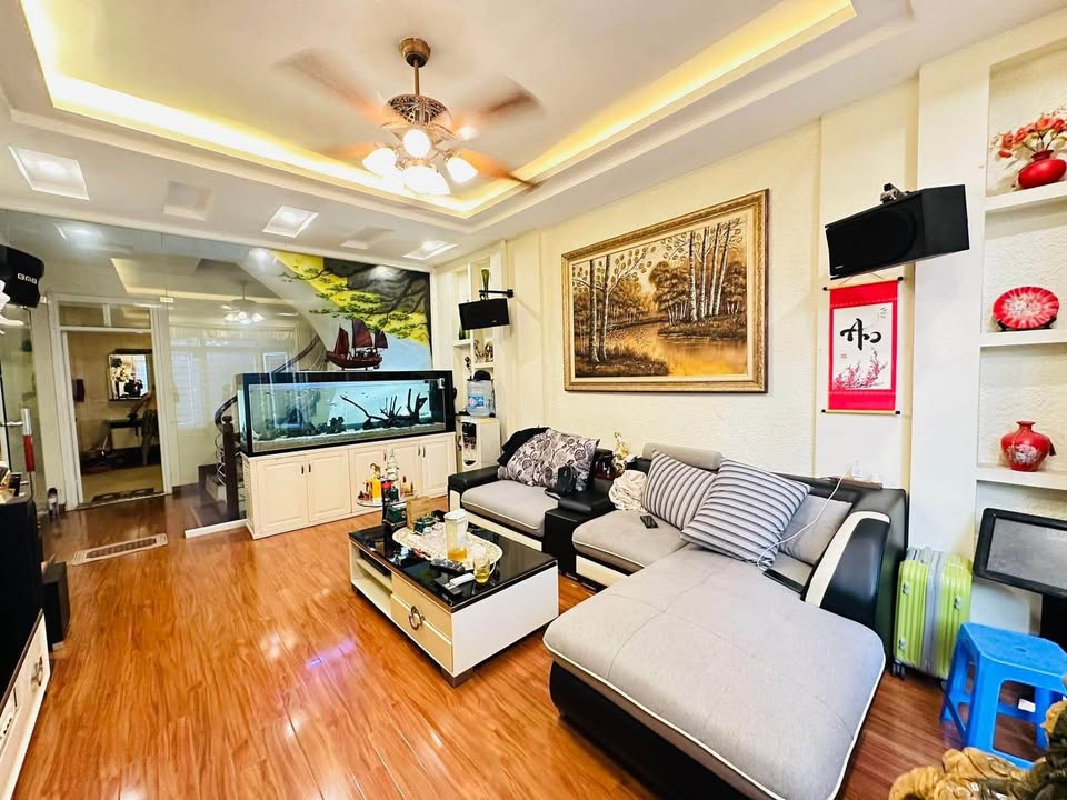 Căn hộ 3 tầng lô góc đường Tây Sơn 45m² giá 11.6 tỷ - Chính chủ bán gấp!