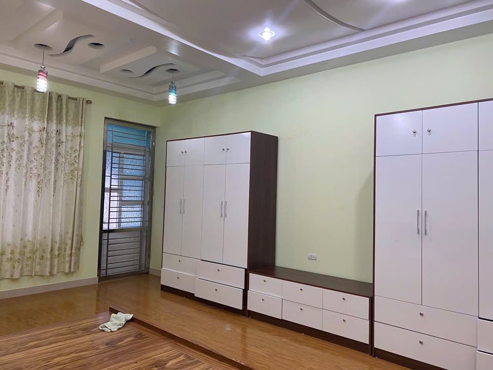 Nhà nguyên căn 4 tầng tại Khu đô thị Cot 5-8 mở rộng, Hạ Long - Giá chỉ từ 8 triệu/tháng!