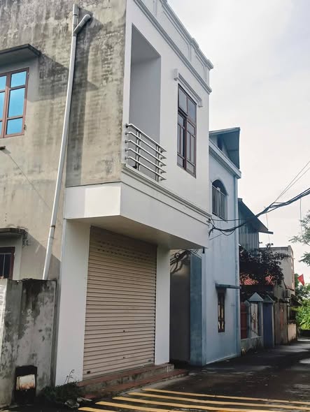 Đất lô góc view hồ 79,4m² tại phường Hòa Long - Tặng nhà 2 tầng