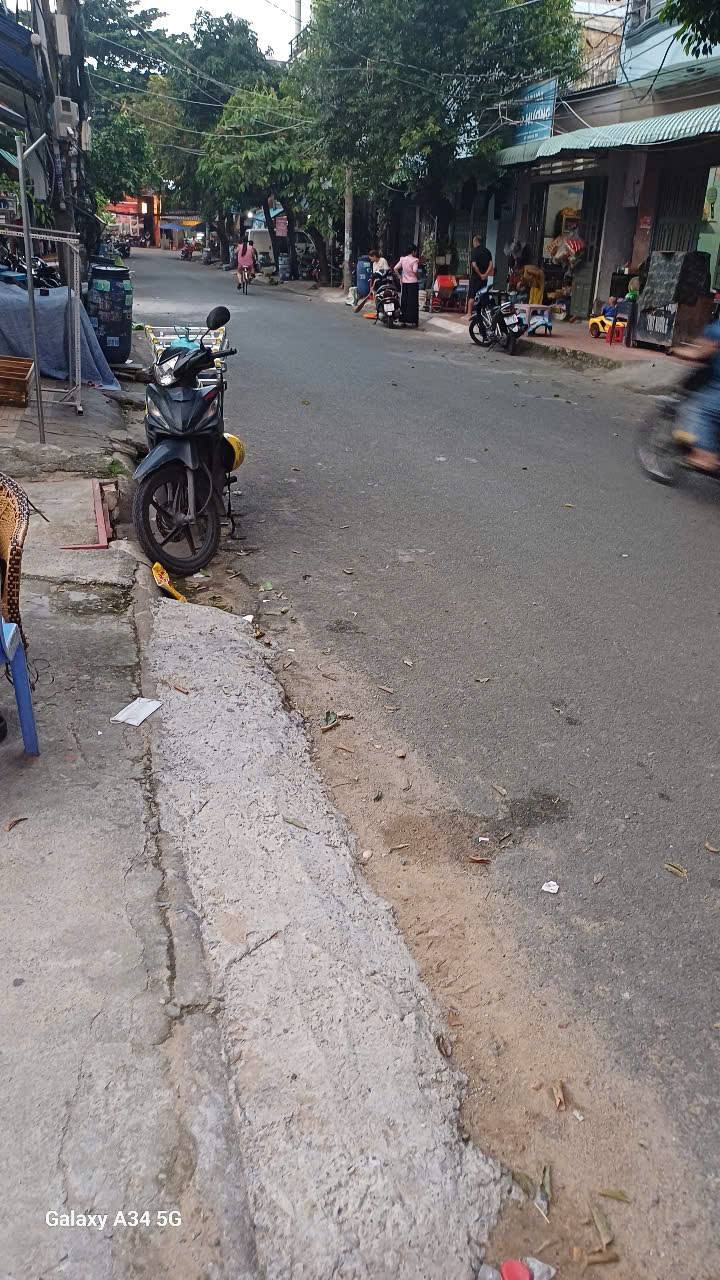 Cho thuê kho, nhà xưởng 240m² tại Dĩ An, Bình Dương - Vị trí đắc địa gần khu công nghiệp