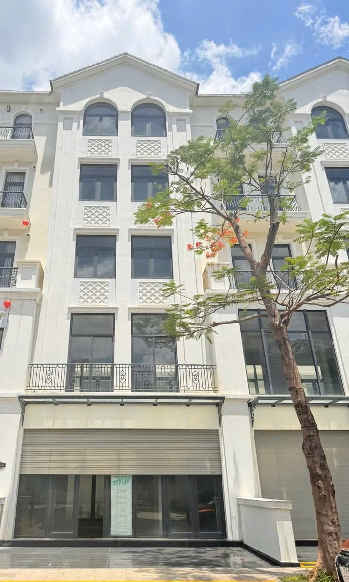 Nhà phố Manhattan Thủ Đức 84m² giá 17.2 tỷ - Đầu tư sinh lời ngay!