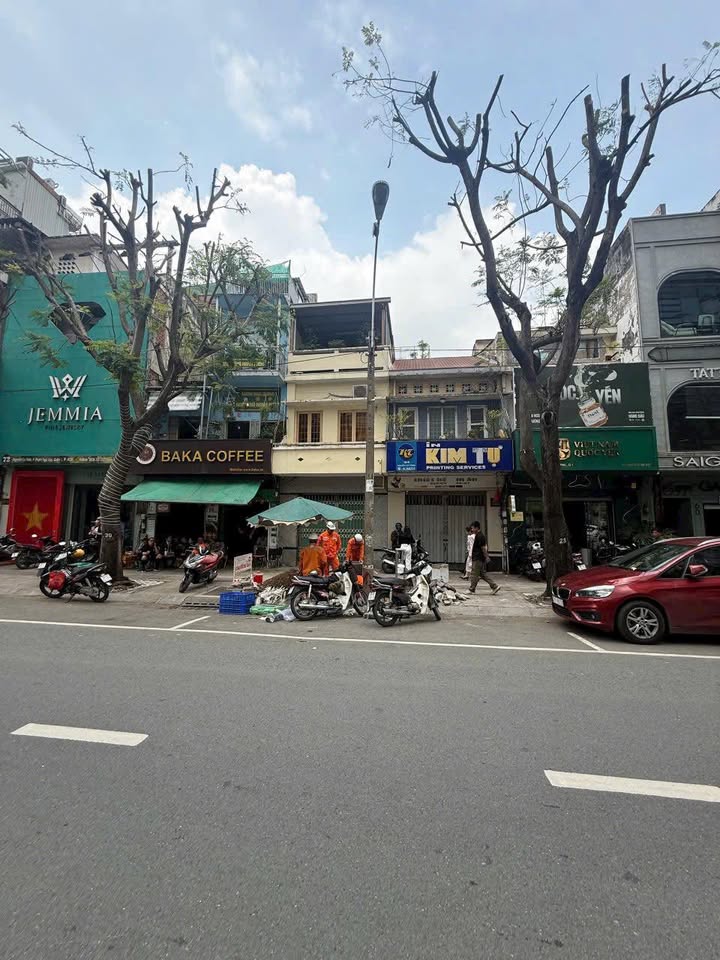 FrontHouse mặt tiền đường Nguyễn Cư Trinh, Quận 1, 60m² giá 32 tỷ - Cơ hội đầu tư hiếm có!