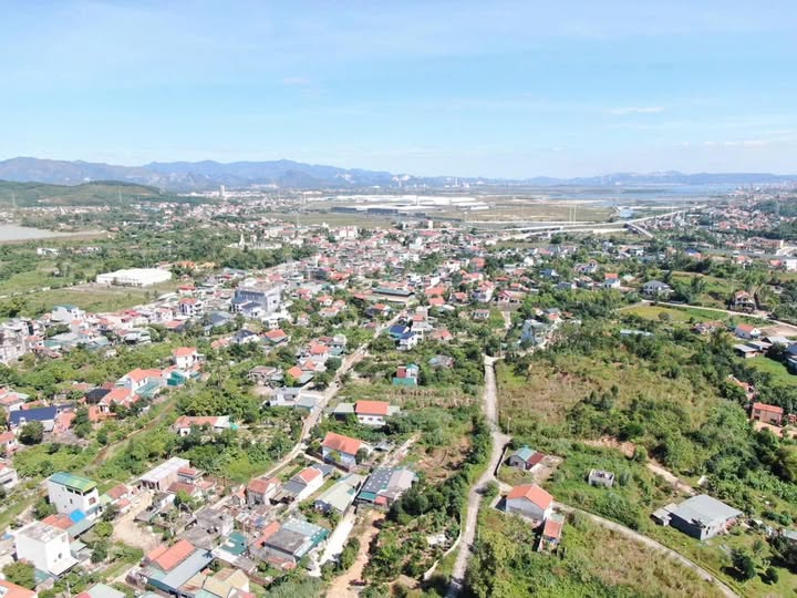 Đất nền Việt Hưng Hạ Long 102m² giá 1.05 tỷ - Vị trí trung tâm thuận lợi!