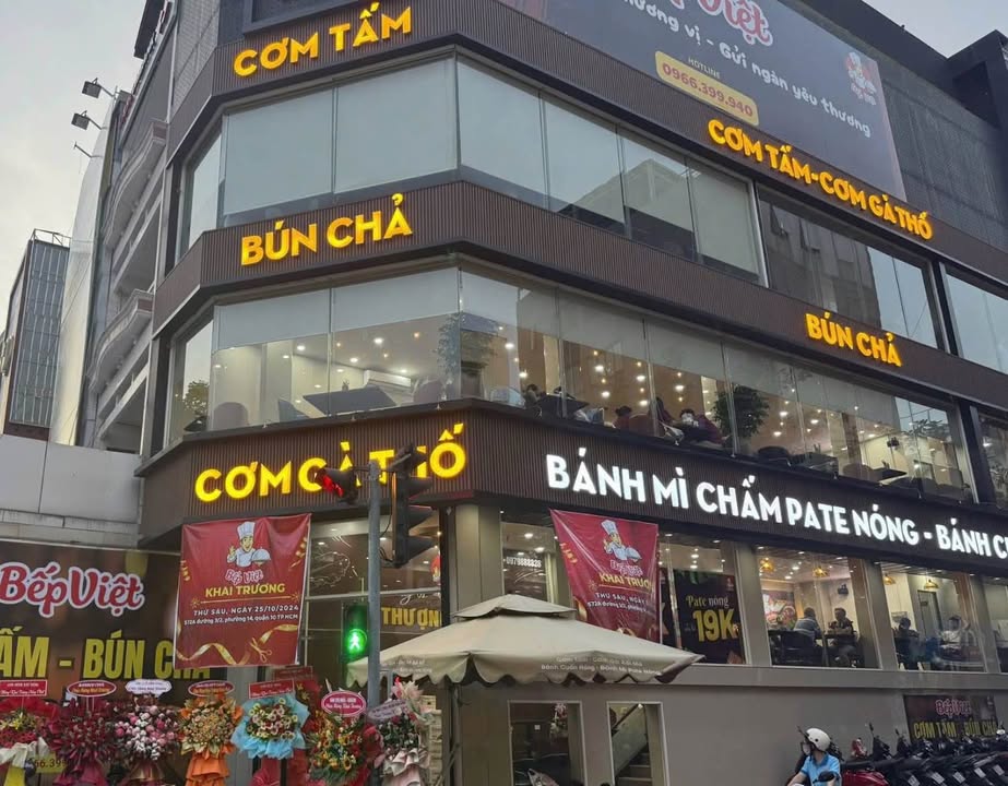 Cho thuê nguyên căn mặt tiền đường 3 Tháng 2, Quận 10 - Diện tích 85m², vị trí kinh doanh sầm uất!