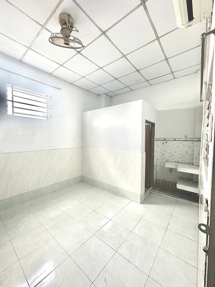 Phòng trọ đường Trần Chiên, Cái Răng 1.3 triệu - Gần ĐH Tây Đô chỉ 500m!