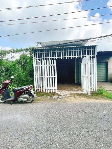 Nhà cho thuê mặt tiền đường huyện 90B, Mỹ Phong, 120m² - Giá chỉ 3 triệu/tháng!