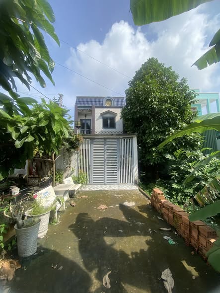 Nhà mặt tiền lộ nhựa 92 Đạo Thạnh 150m² giá 8 triệu - Thuận tiện kinh doanh và sinh sống!