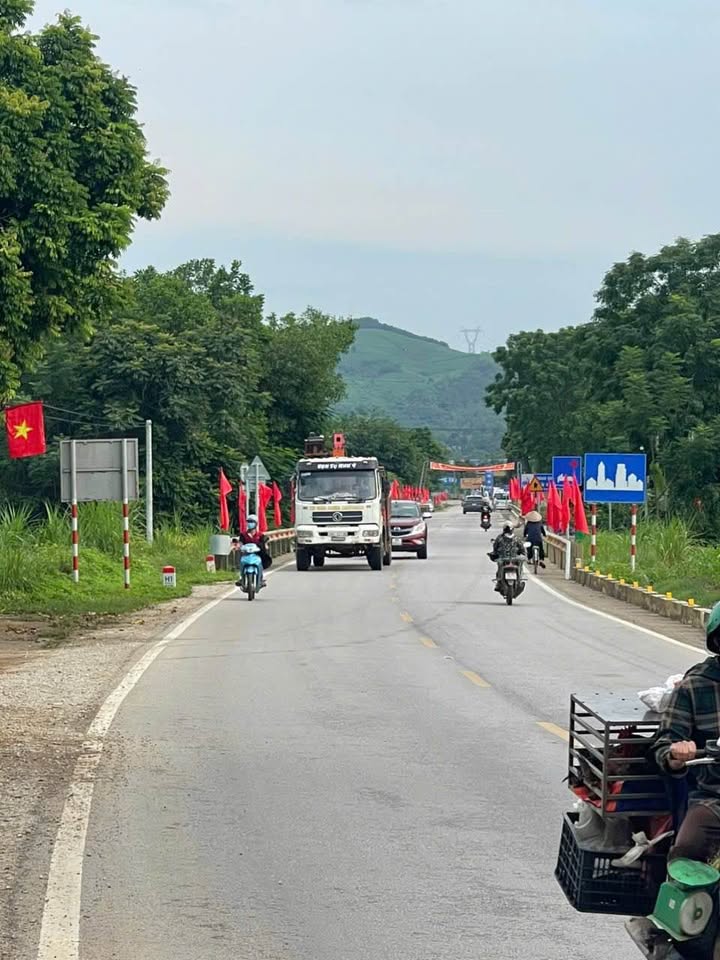 Đất thổ cư mặt đường Hồ Chí Minh tại Kiên Thọ, Ngọc Lặc 160m² - Khu kinh doanh sầm uất!