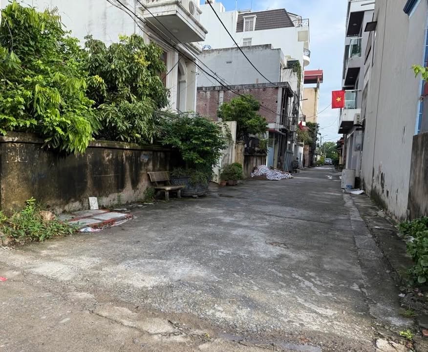 Đất nền Kiêu Kị Long Biên 93m² giá 5 tỷ - Sổ đỏ chính chủ, cơ hội đầu tư tuyệt vời!