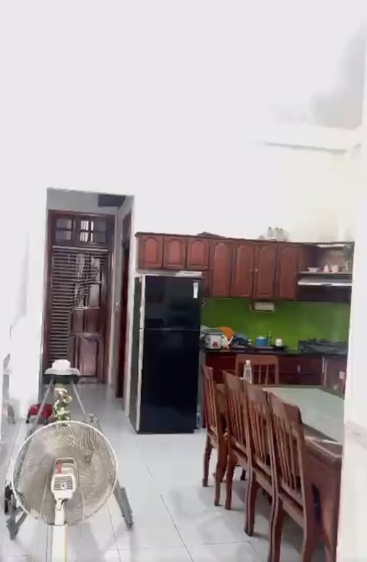 Nhà 3 tầng góc Nguyễn Bỉnh Khiêm, Nha Trang 111.9m² giá 23 tỷ - Chính chủ bán gấp!