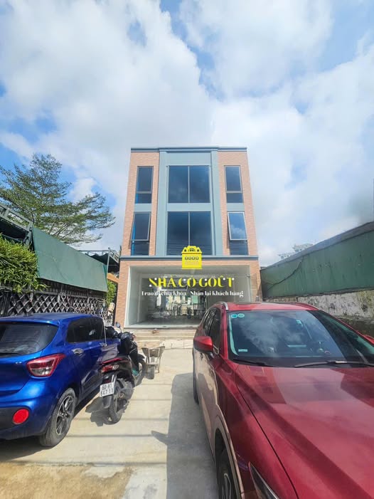 Cho thuê tòa nhà kinh doanh mặt tiền Xa lộ Hà Nội, Thảo Điền, Quận 2 - Diện tích 450m² - Phù hợp mọi ngành nghề!