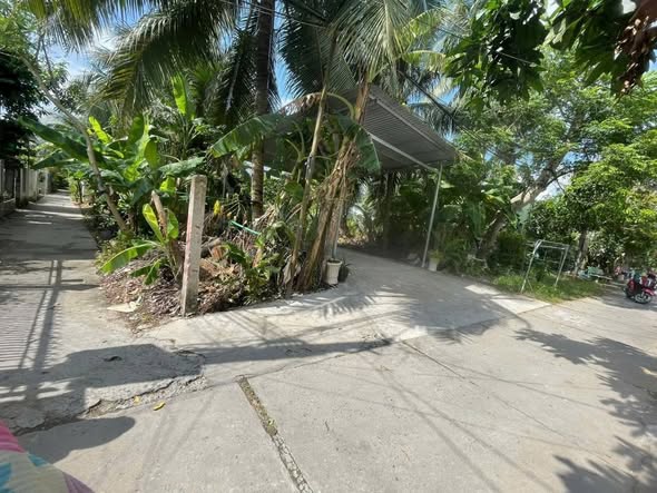 Đất 2 mặt tiền Phú Khương Bến Tre 373m² giá 2.1 tỷ - Tiềm năng kinh doanh lớn!