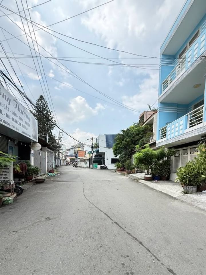 Đất tặng nhà 2 tầng Phan Văn Trị, Bình Thạnh 86m² giá 10 tỷ - Tiện xây mới ngay!