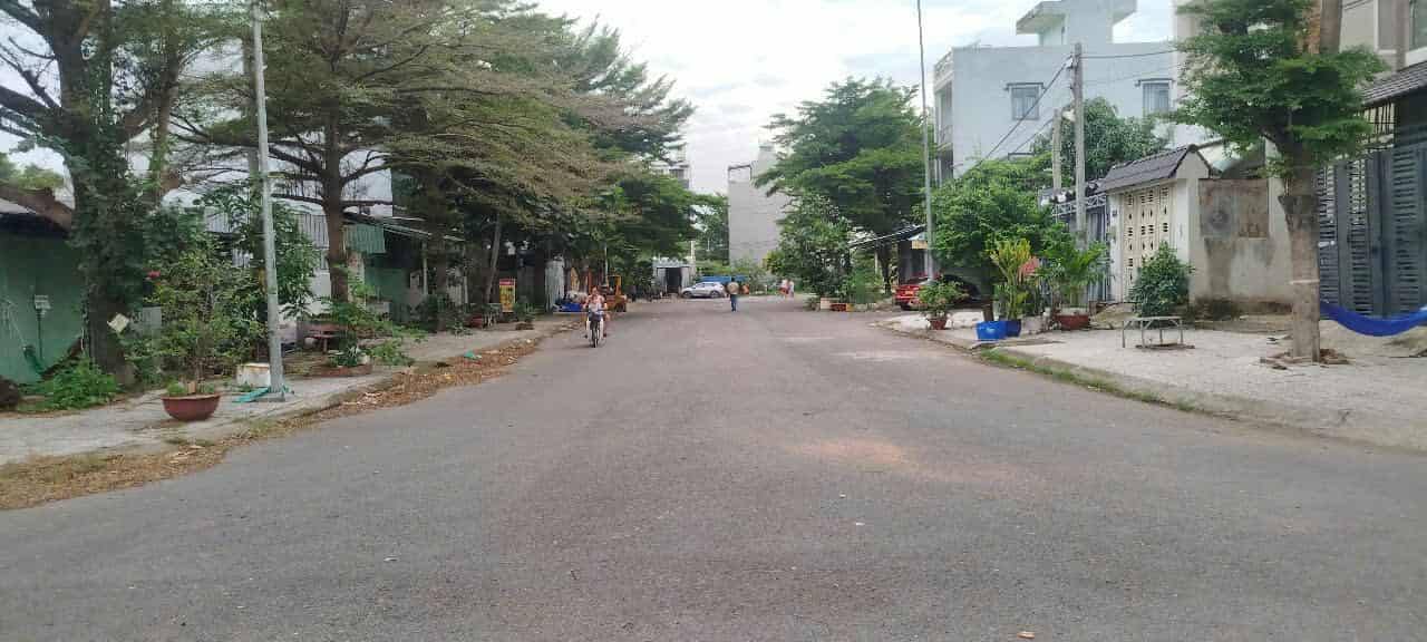 Đất nền Phú Hữu Quận 9 53m² giá 3 tỷ - Cơ hội đầu tư hấp dẫn!