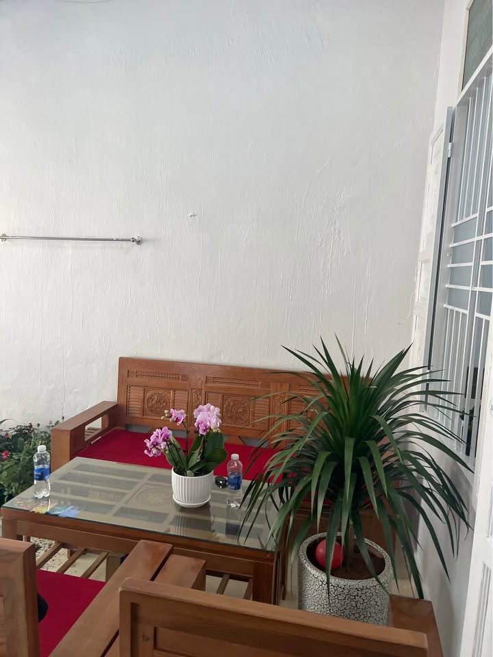 Bán gấp nhà phố Thành Thái, 60m² - Hướng Tây Bắc, giá thỏa thuận!