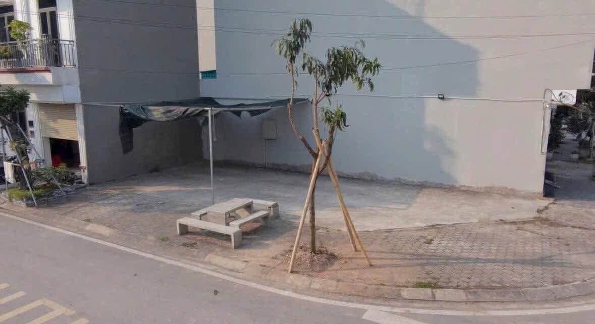 Đất nền mặt đường Nguyễn Văn Trỗi Nam Định 77.5m² giá 4.5 tỷ - Vị trí đẹp gần hồ