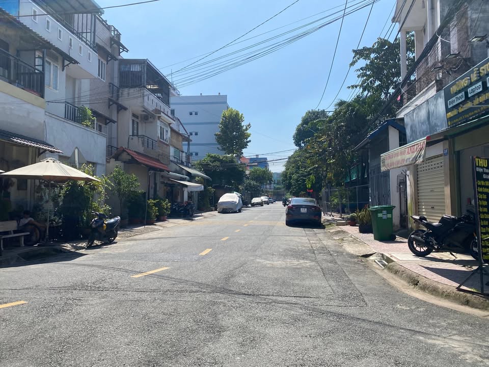 Cho thuê mặt bằng đường Lê Văn Việt, Quận 9 - 100m² giá 10 triệu, thuận tiện vừa ở vừa kinh doanh!