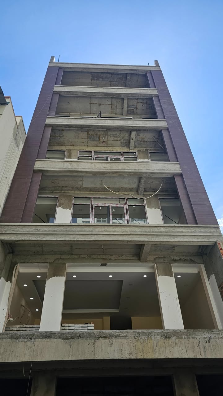 Cho thuê FrontHouse đường Nguyễn Thiện Thuật, Nha Trang 130m² - Thích hợp kinh doanh lâu dài!