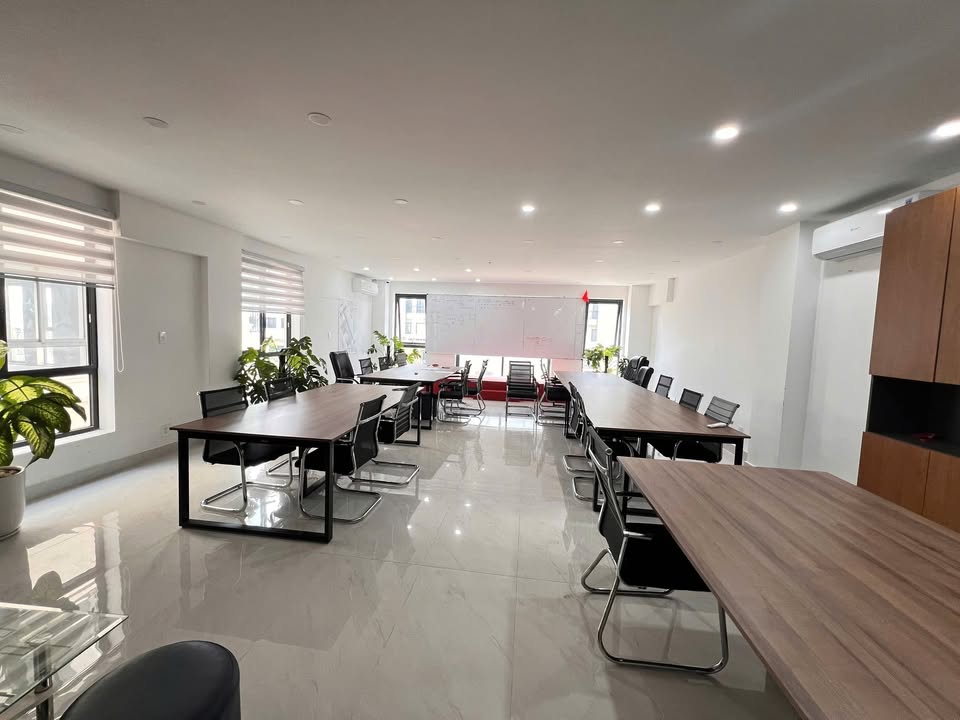 Văn phòng cho thuê Thủ Đức 25 triệu - Full nội thất, mặt tiền Đinh Thị Thi!