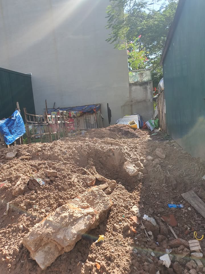 Đất mặt đường Thanh Am, Long Biên 64m² giá 16 tỷ - Kinh doanh thuận lợi!