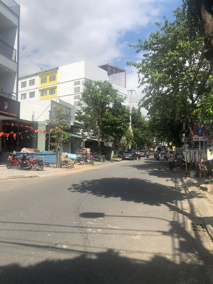 Nhà 3 Mặt Tiền Hòa Cường Bắc 140m² giá 1X tỷ - Vị trí thịnh vượng!