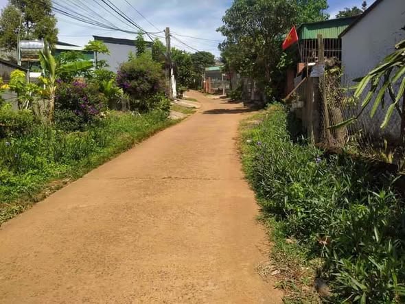 Đất nền mặt tiền đường tại Nghĩa Phú, Gia Nghĩa 300m² - Giá chỉ 1,2 tỷ, đầu tư sinh lời!