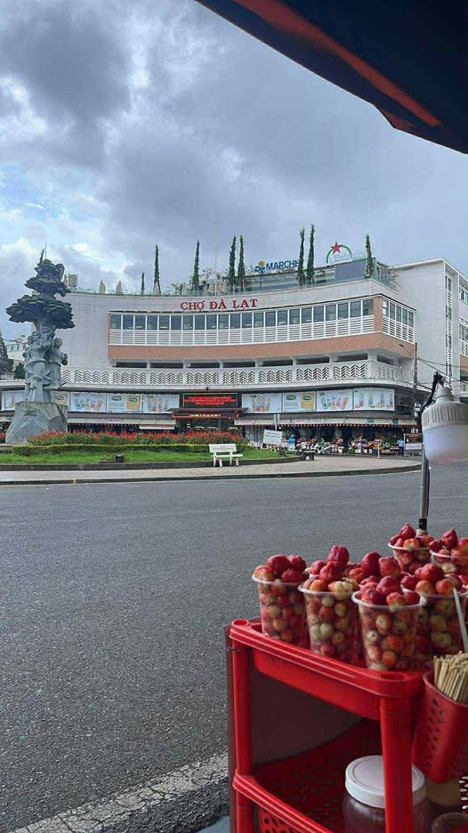 Cho thuê nhà mặt tiền 2 mặt – Khu Hòa Bình, Đà Lạt 100m² - Địa điểm kinh doanh lý tưởng!