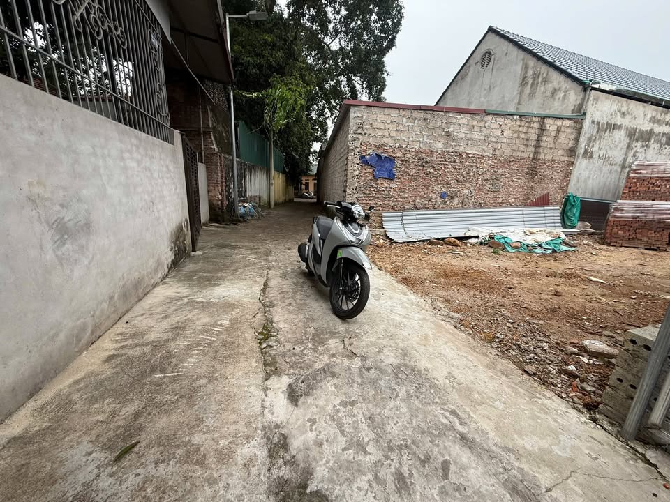 Đất ở đô thị Trung Sơn Trầm, Thạch Thất 70m² - Đường ô tô vào tận đất!