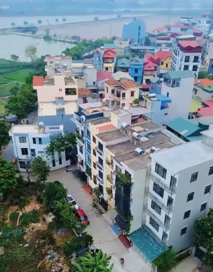 Nhà phân lô bộ công an Yên Phú, Liên Ninh 61m² giá 10 tỷ - Đường ô tô tránh, vị trí thuận lợi!