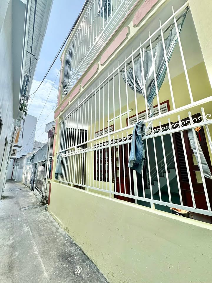 Nhà 2 tầng hẻm xe máy đường Phú Đức - Vĩnh Hòa, Nha Trang 56m² giá 2.95 tỷ - Tiện nghi đầy đủ!