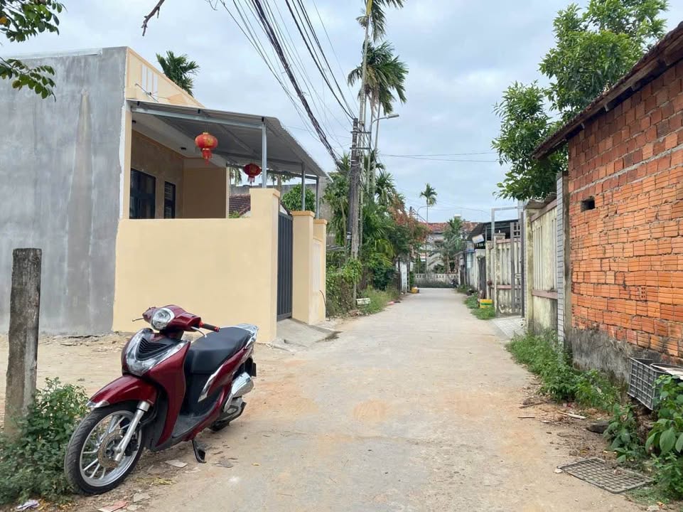 Bán đất Hẻm 242 Nguyễn Văn Linh, Quảng Ngãi 115m² - Giá chỉ 1.1 tỷ!
