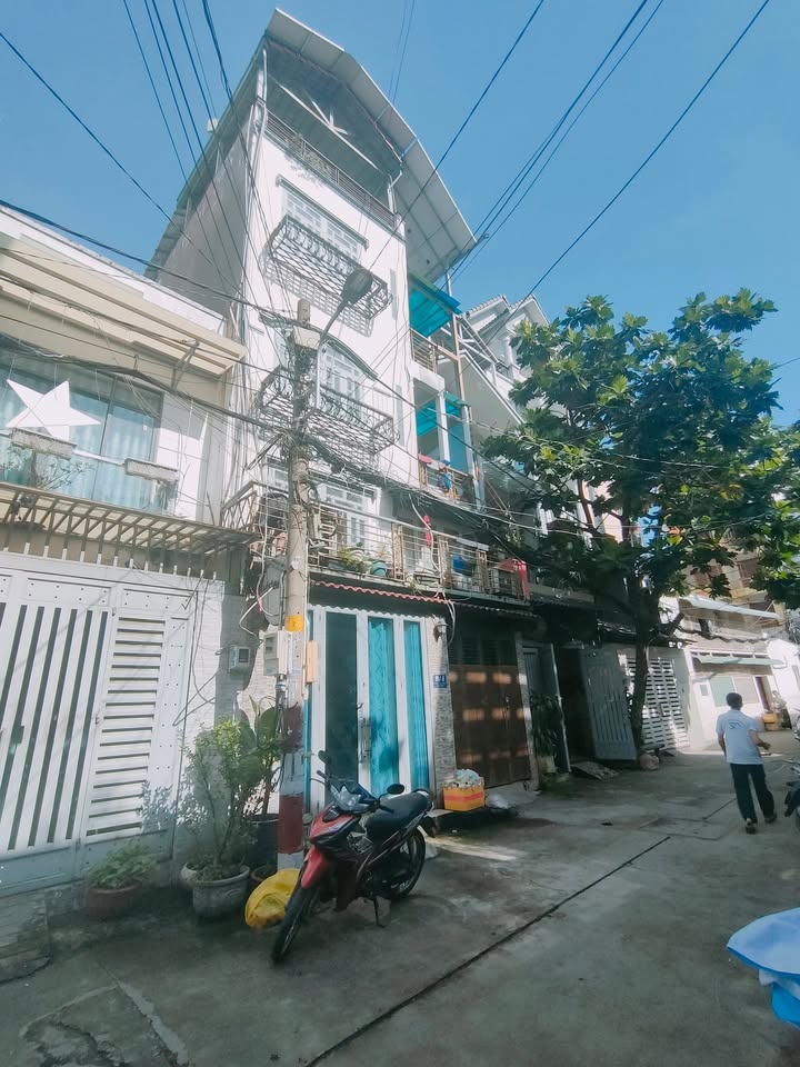 Căn hộ dịch vụ 100m² tại Gò Vấp giá 11.9 tỷ - Đầu tư sinh lời cực tốt!