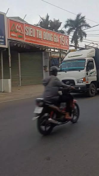 Cho thuê mặt bằng mặt tiền Võ Văn Vân 160m² giá 12 triệu - Kinh doanh thuận lợi!