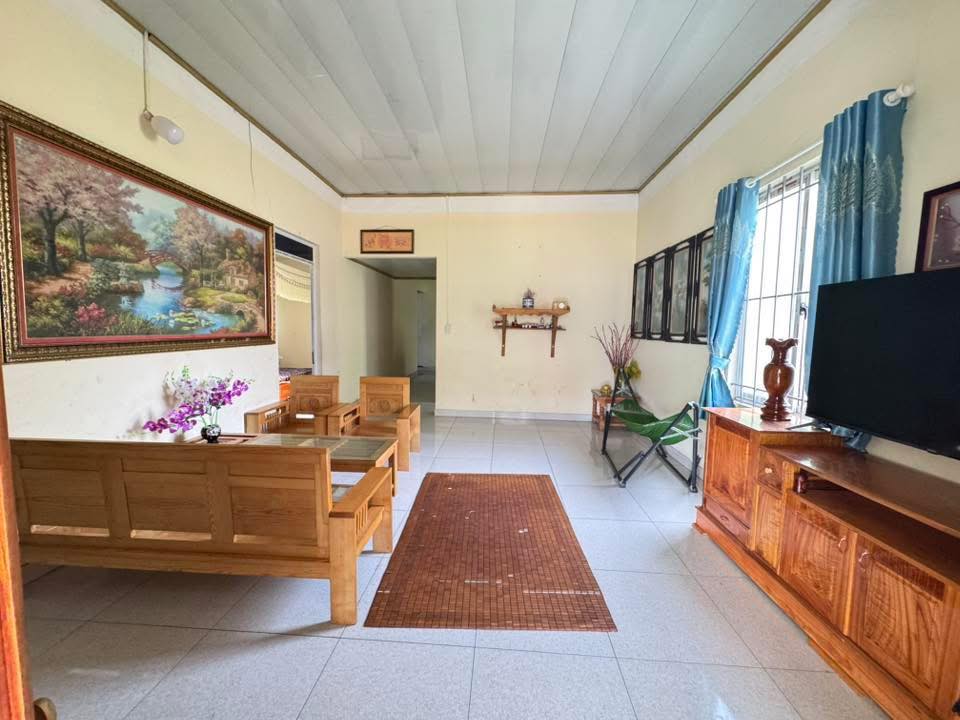 Nhà cấp 4 thôn Đông Cấp 1, xã Vị Xuyên 150m² giá 1.3 tỷ - Đầu tư sinh lời!