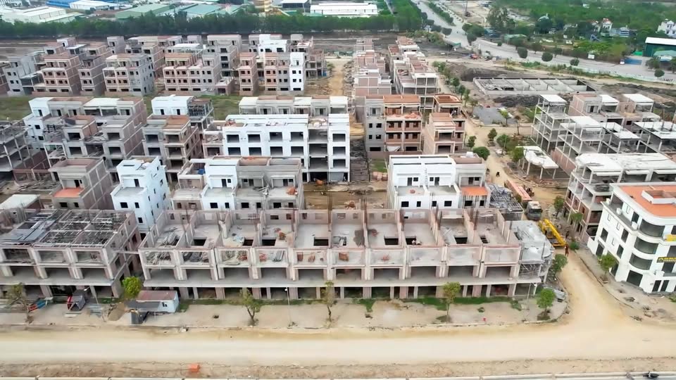 Townhouse FLC Tropical City Hạ Long 75m² giá 1.8 tỷ - Đầu tư sinh lời ngay!