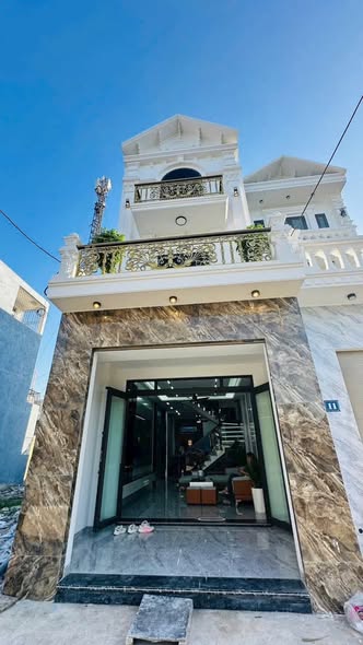 Nhà riêng 3 tầng Lô Góc tại Quỳnh Hoàng, 62.9m² giá 3.38 tỷ - Gara ô tô đỗ cửa!