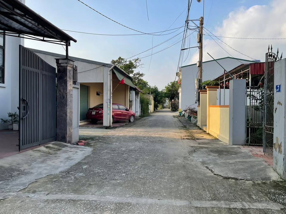 Đất Hưng Đông 120m² giá 3.6 tỷ - Khu dân cư đông đúc, thích hợp kinh doanh!