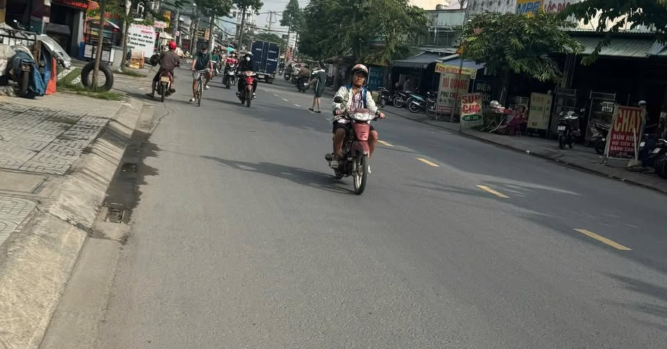 Nhà mặt tiền Nguyễn Ảnh Thủ, Bà Điểm, Hóc Môn - 120m² chỉ 9 tỷ - Sẵn sàng kinh doanh!