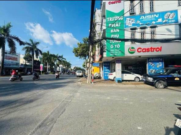 Nhà 2 tầng mặt tiền đường Quản Trọng Hoàng, Cần Thơ 276m² giá 13.5 tỷ - Đầu tư sinh lời!