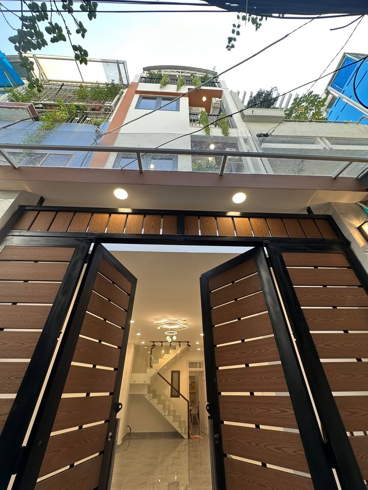 Nhà đẹp Nguyễn Tri Phương, Quận 10, 36.7m² giá 9.6 tỷ - Dọn vào ở ngay!