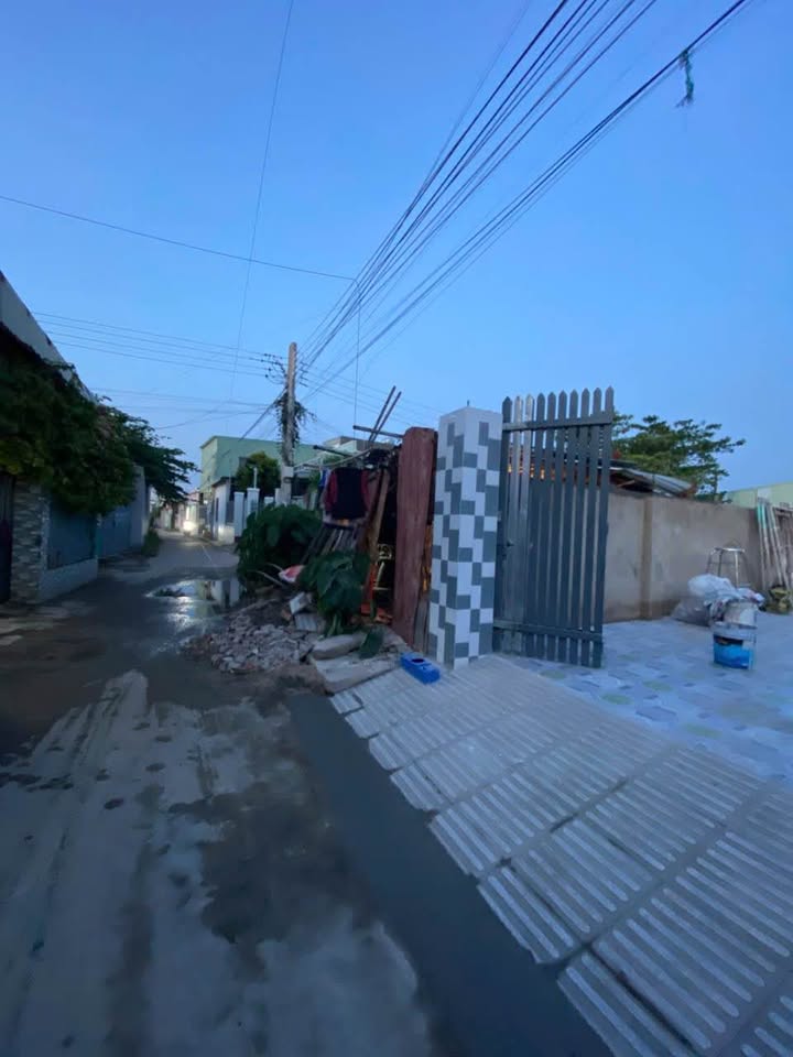 Bán nhà Phước Tỉnh, Bà Rịa - Vũng Tàu 159m² giá 2.35 tỷ - Gần biển, tiện nghi đầy đủ!