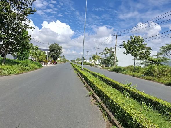 Đất nền Minh Linh, Thanh Đức, Vĩnh Long 112,3m² giá 1,68 tỷ - Kinh doanh thuận lợi!